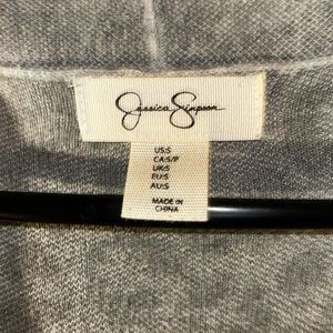Jessica Simpson gray leopard print long sweater size s 7$